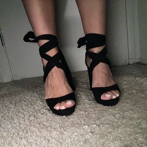 Elegant Black Strappy Women's Heels